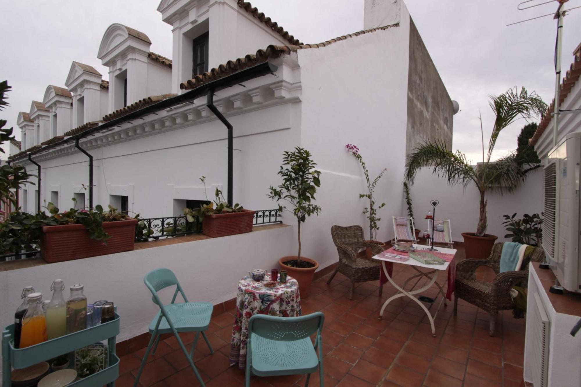 Apartamentos Plaza Pilatos Sevilla Kültér fotó