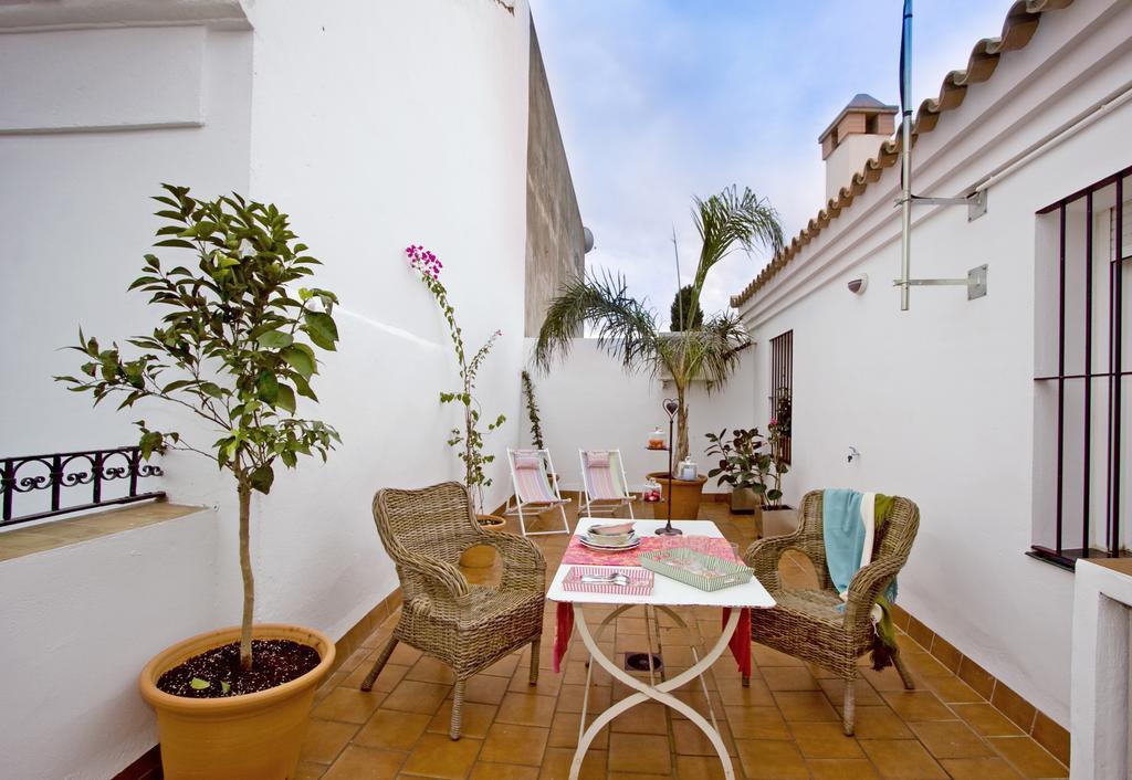 Apartamentos Plaza Pilatos Sevilla Kültér fotó