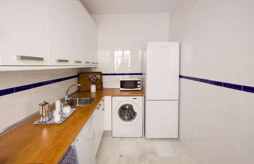 Apartamentos Plaza Pilatos Sevilla Kültér fotó