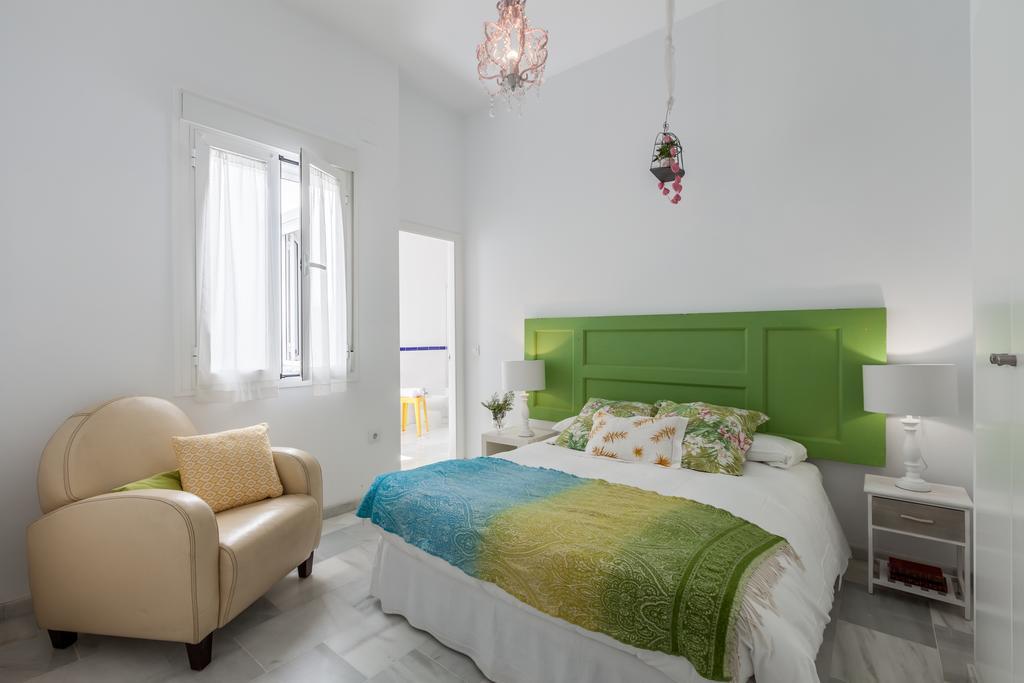 Apartamentos Plaza Pilatos Sevilla Kültér fotó