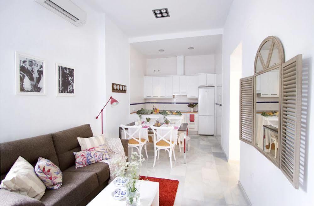 Apartamentos Plaza Pilatos Sevilla Kültér fotó